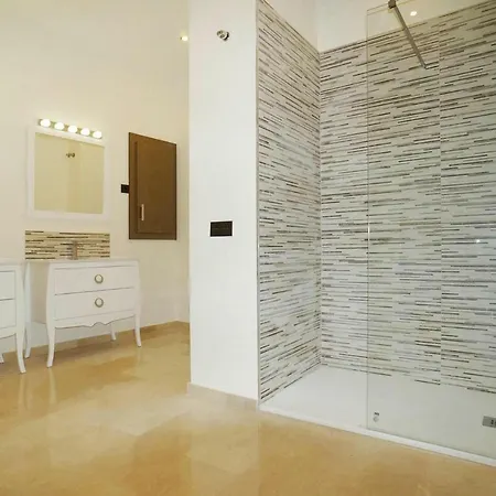 Holiday Flat - Cos021026-p *